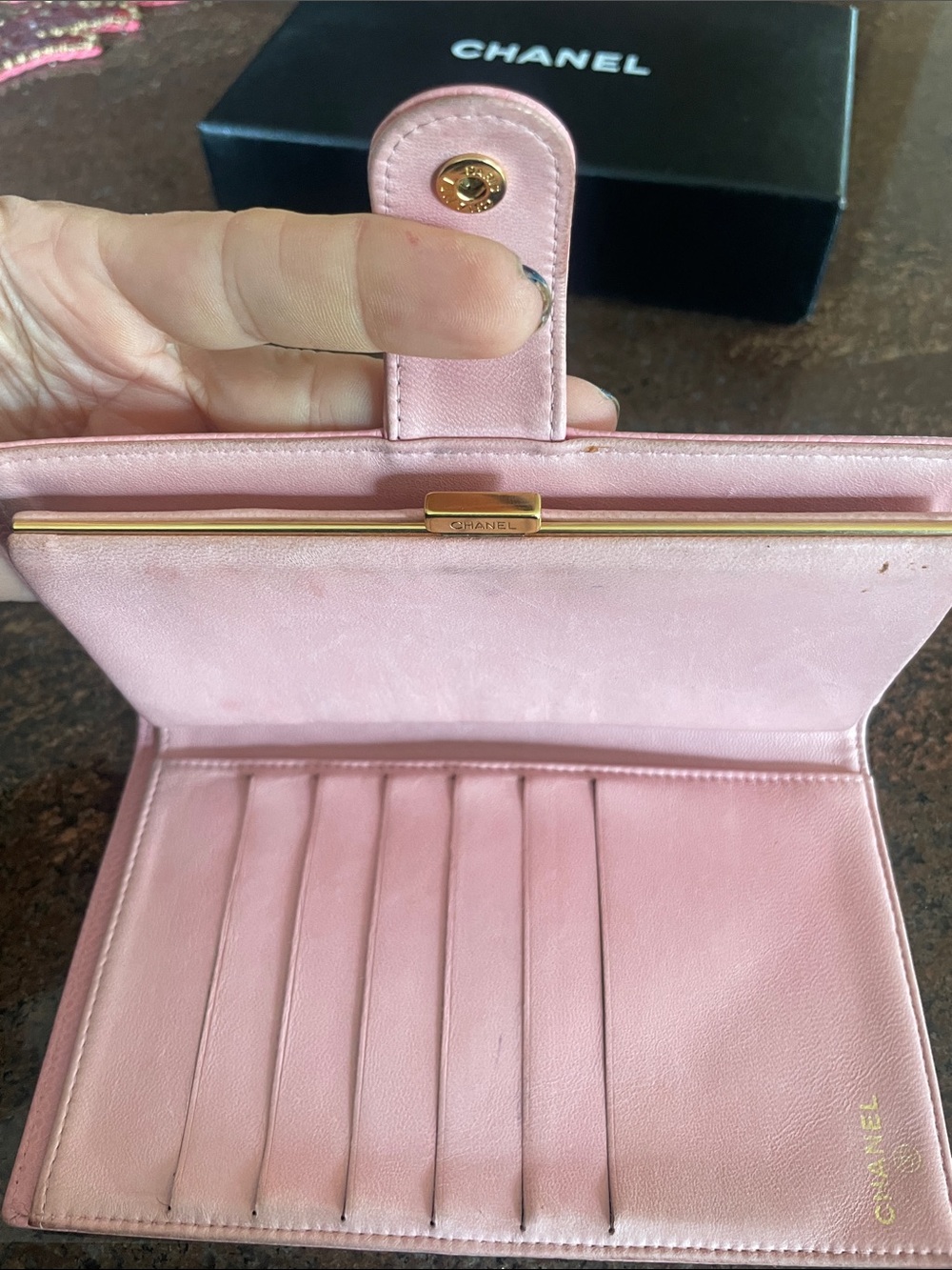 CHANEL Pink Caviar Leather wallet  with Stitched CC - Picture 9 of 9